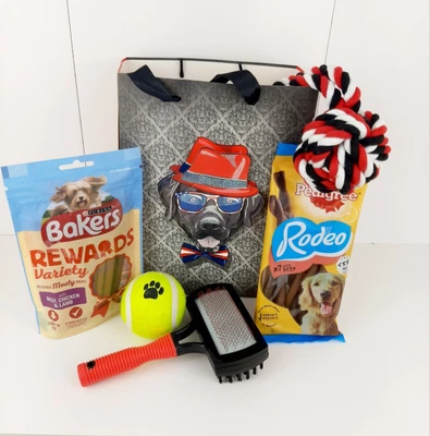 £15.98 • Buy Dog Gift Hamper / Gift Bag Dog Treats , Birthday, Christmas, Treat Bag