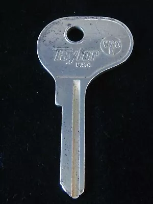 V72E VOLKSWAGEN TRANSPORTER With Steering Lock IGNITION KEY 1961-1966 VW • $13.95