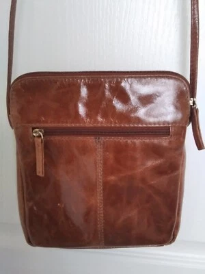£25 • Buy Osprey London By Graeme Ellisdon Tan Patent Leather Crossbody Bag