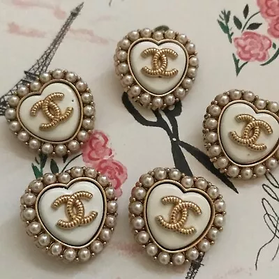 Set Of X5 Rare Stunning Chanel Buttons Cream And Gold Hearts- Faux Pearl Detail  • £85