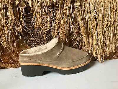 UGG Size 7 Lynwood Waterproof Suede Leather Clog 1098749 UGGpure Wool  Gray • $39.99