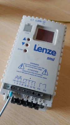 £27 • Buy LENZE SMD Frequency Inverter. INPUT =  230/240v. OUTPUT = 3/PE 0-230V 0.37KW