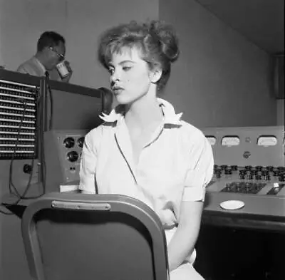 Tina Louise Records Her Only Album It S Time For Tina 1957 Old Photo 8 • $8.50