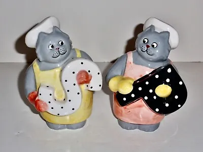 Vintage Chef Cats Salt And Pepper Shakers By Clay Art 1994 • $18.95