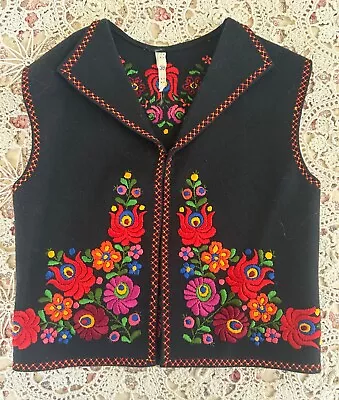 Traditional Vtg Hungarian Matyo Embroidered Floral Felt Vest Size 38/Small Nice! • $29.99