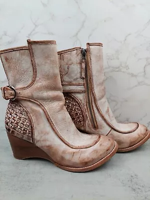 PATINA VIE BY LANE  Ankle Boots Wedge Heel Sz 9 Honey Cream Distressed Leather • $49.99