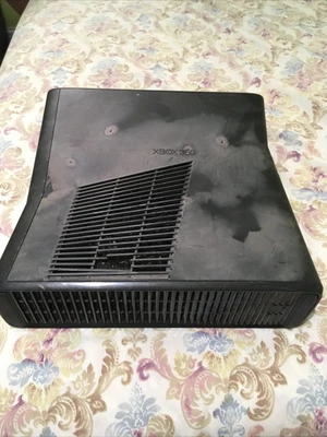 $40 • Buy Microsoft Xbox 360 Spring Bundle 250GB Matte Black Console
