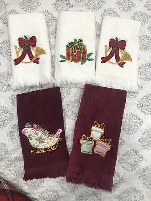 5 Vintage Christmas Fingertip Towels Maroon White Gold Horn Embroidered Guest • $13.58