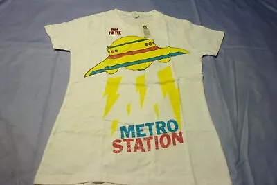 METRO STATION LADIES Slim Fit Tee T Shirt Size Small NOS • $19.99