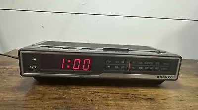 1984 Vintage Sanyo RM 5005 Digital AM/FM Alarm Clock Radio Great Condition • $26.07