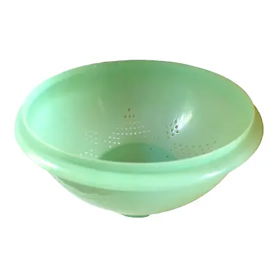 Vtg Tupperware Strainer Colander Green Footed Kitchen Bowl Star Pattern 339 • $15.95