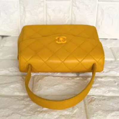 CHANEL Turnlock Coco Mark Yellow Leather CC Logo Tophandlebag Ladies Accessories • $4358.76