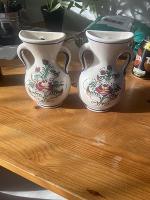£1.50 • Buy (1540) Two Flowered Ceramic Wall Vases (12/3/23)