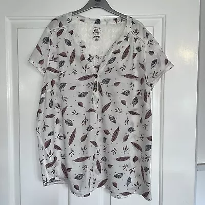 Mantaray Short Sleeved Patterned Top 14 • £0.99