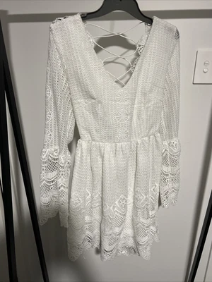 $28 • Buy Two Sisters Womens Size 10 White Lace Mini Dress V-Neck Bell Sleeve Lace Up