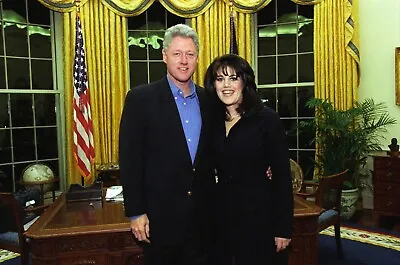 PRESIDENT BILL CLINTON W/ WHITE HOUSE INTERN MONICA LEWINSKY 4X6 PHOTOGRAPH • $7.97