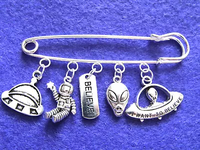 Silver Brooch-pin - Ufo- I Believe  With 5 X  Ufo Theme Silver Charms- New-80mm • £2.99