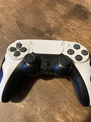 Ps4 Controller • £12