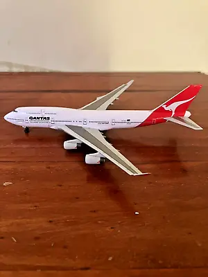 Qantas B747-438 1/400 Vh-ojh Dragon Wings • $38.53