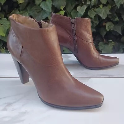 Via Spiga Leather Ankle Boots Women's Size 7.5 4  Heel Brown Side Zip Wax Bottom • $12.50