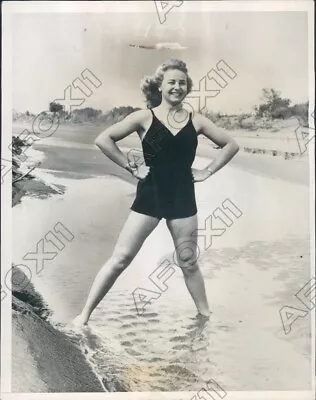 1940 Brownsville Texas Miss Mirium Wilde Stands At Rio Grand River Press Photo • $15