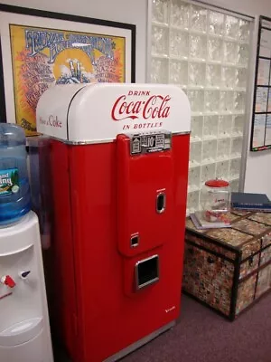 Fully Restored 1950s Coca-Cola Vendo V-80 With Keys • $1