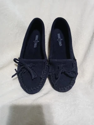 $24.95 • Buy Minnetonka Kilty Hard Sole  Women's Navy Suede Moccasins 7.5 (ZAP5397)
