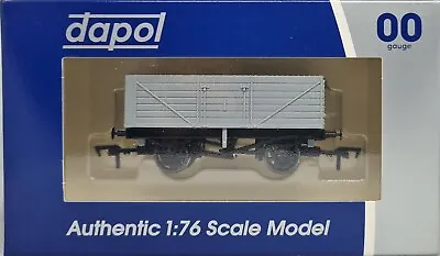£12.99 • Buy Dapol A002 7 Plank Open Wagon With Coal Load - Unpainted OO Gauge