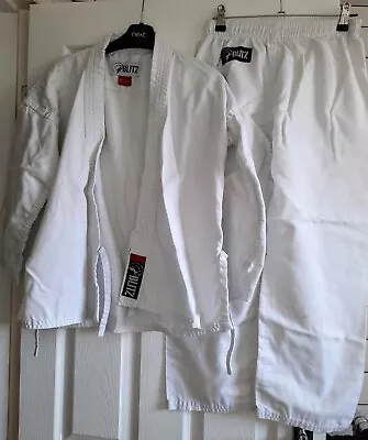 Blitz Unisex Kids Karate Suit 140cm Age 9-11 Plus 4 Coloured Belts  • £10