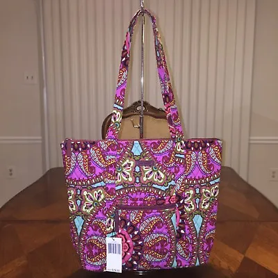 NWT Vera Bradley Villager Tote In Resort Medallion • $59.99