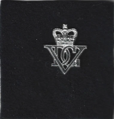 £6 • Buy 5th Royal Inniskilling Dragoon Guards  Staybrite A/a  Cap Badge