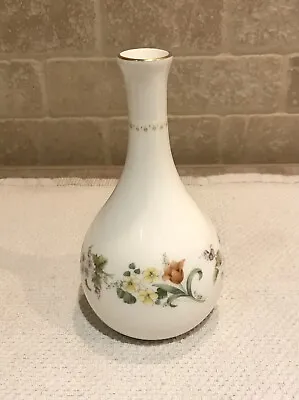 £14.95 • Buy Wedgwood Mirabelle Pattern Bud Vase