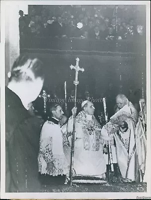 1940 Pope Pius Kneels Chants Vatican City St Peters Basilica Wirephoto 7X9 • $9.99
