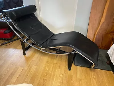 Vintage Black Le Corbusier Style Chaise Longue Bed/ Day Chair • £265