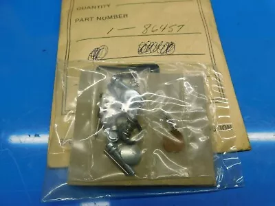 NEW CARBURETOR KIT 86457 FOR McCULLOCH   ---   BOX 6187 V • $12