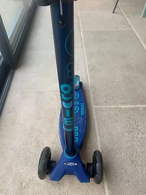 Maxi Micro Scooter Blue - With Light Up Wheels • £25