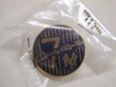 NEW YORK YANKEES Mickey Mantle #7 Baseball MLB  Pin Limited Edition Sealed • $8.50