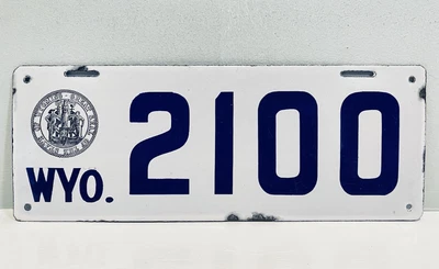 $2400 • Buy 1916 Wyoming Porcelain License Plate 2100 Glossy Original AACA ALPCA