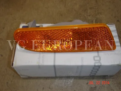 $19.71 • Buy Mercedes-Benz W220 S-Class Genuine Right Side Marker In Bumper Turn Signal Light