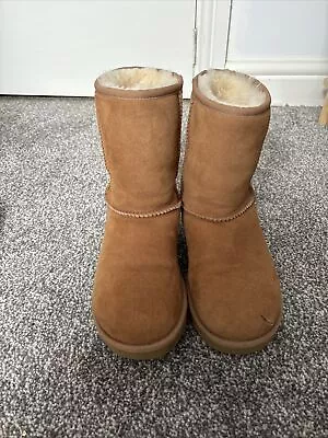Ladies UGG Boots - Classic- UK Size 5 - Chestnut • £20