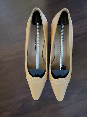 Manolo Blahnik Kitten Heels Pointed Toe Tan Leather Made In Italy 9 Shoes 39 • $55
