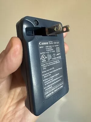 Genuine CANON CB-2LV BATTERY CHARGER W/ Integrated 2 Pin Euro Plug • £9.49