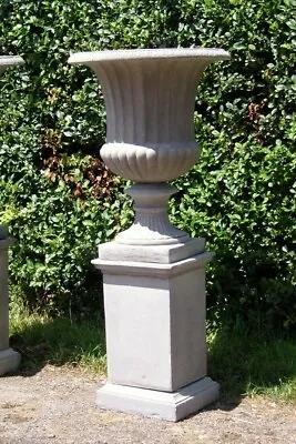 Single Goergain Urn On Classic Plinth Stone Garden Tub Pots Patio Feature • £249.92