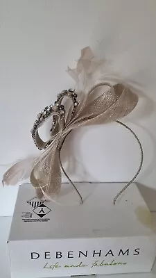 £19.99 • Buy Debenham's Ladies' Fascinator Rose Gold, Feather And Beads. Worn Once.