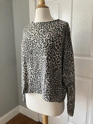 M H&M Gray Leopard Spot Scoop Neck Soft Stretch Knit Long Sleeve Tunic Top • $9.99