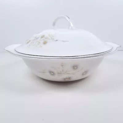 Mayfair White Daisy Round Serving Dish & Lid Tureen Fine Bone China England • £24