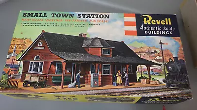 Vtg 1950s Revell Building Kit HO Small Town Station * Train Layout Started As-Is • $15