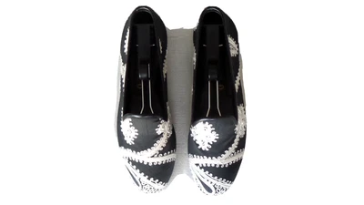 $99.99 • Buy NEW & SO CUTE! Women's $300 ZALO Fabric  LACE  Slippers Loafers Shoes Stubbs 6