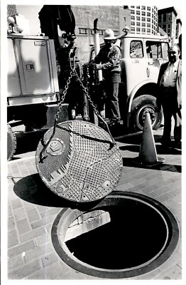 £19.67 • Buy LD294 1977 Original Photo MANHOLE COVER Decoration Design Cast Iron City Crew