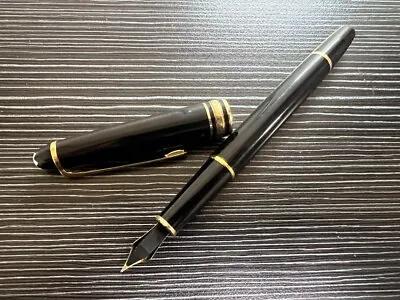 MONTBLANC Fountain Pen Meisterstück 144 Black • $170.91